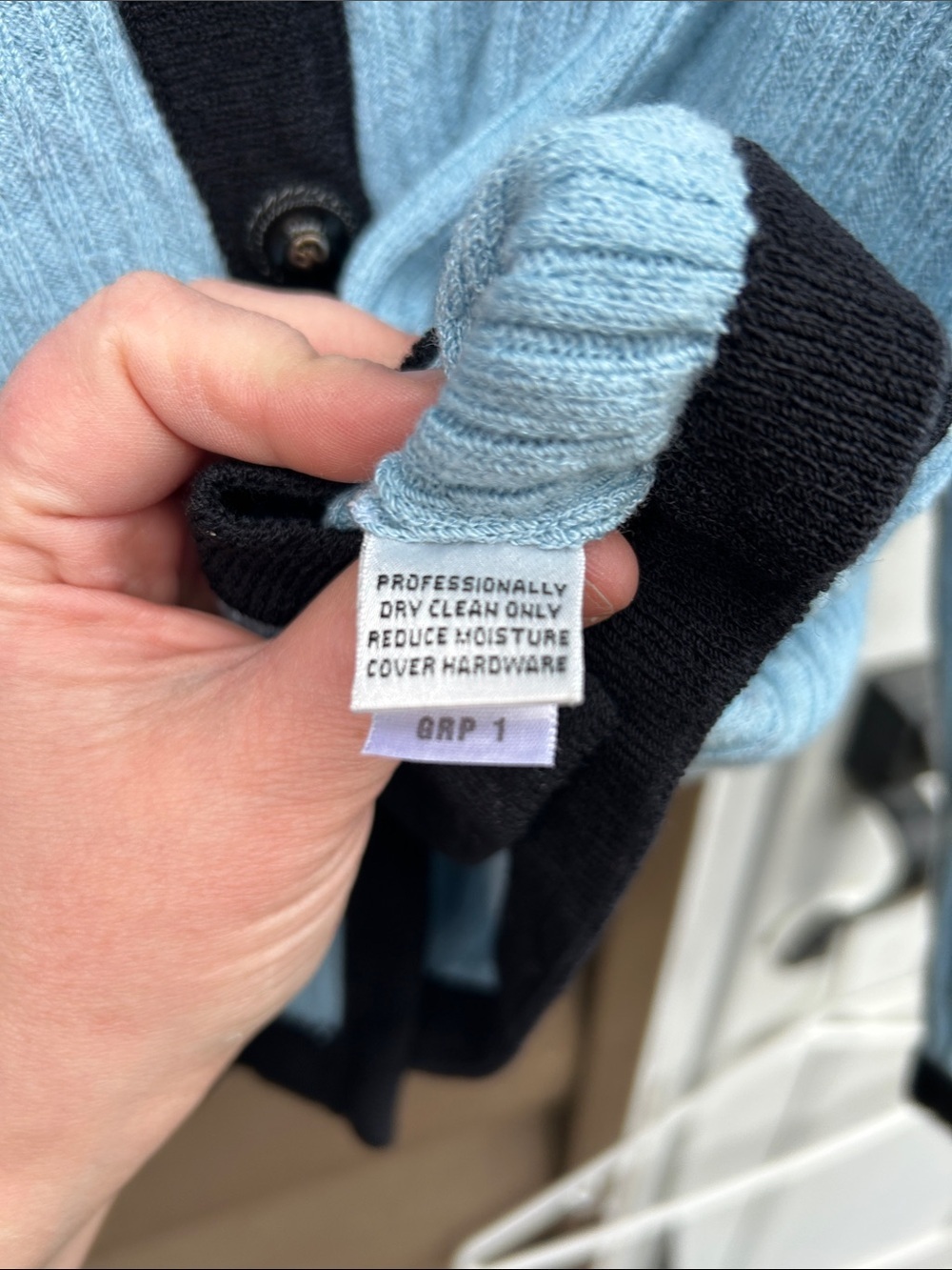 St. John Collection Vintage Santana Knit Cardigan Late 1980s–Early 1990s - Picture 10 of 17